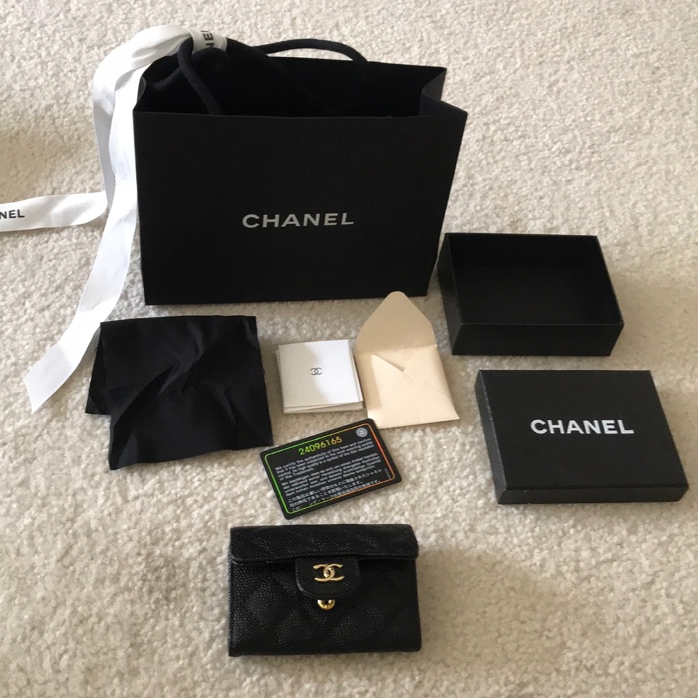 Chanel wallet caviar black